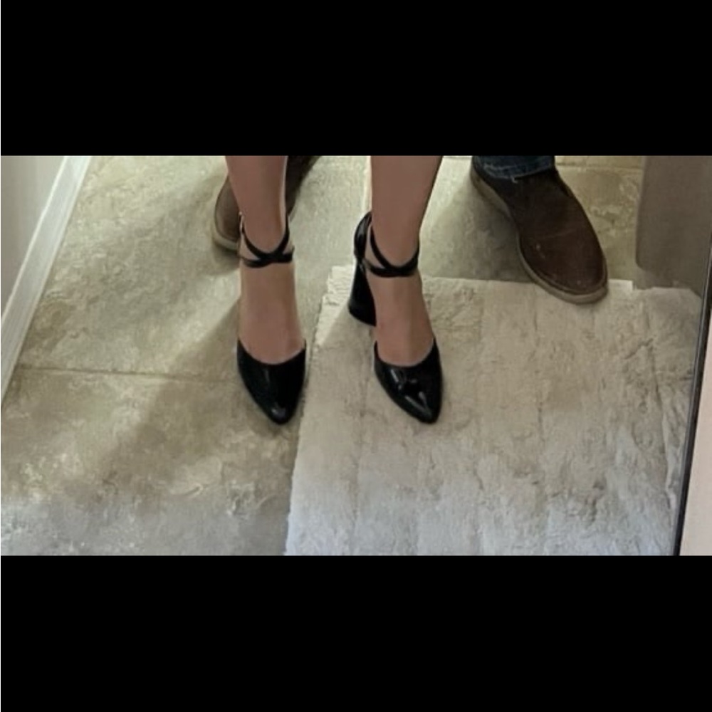 Gianni Bini Black Patent Heels - Picture 4 of 4